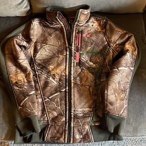 Under Armor camp zip up